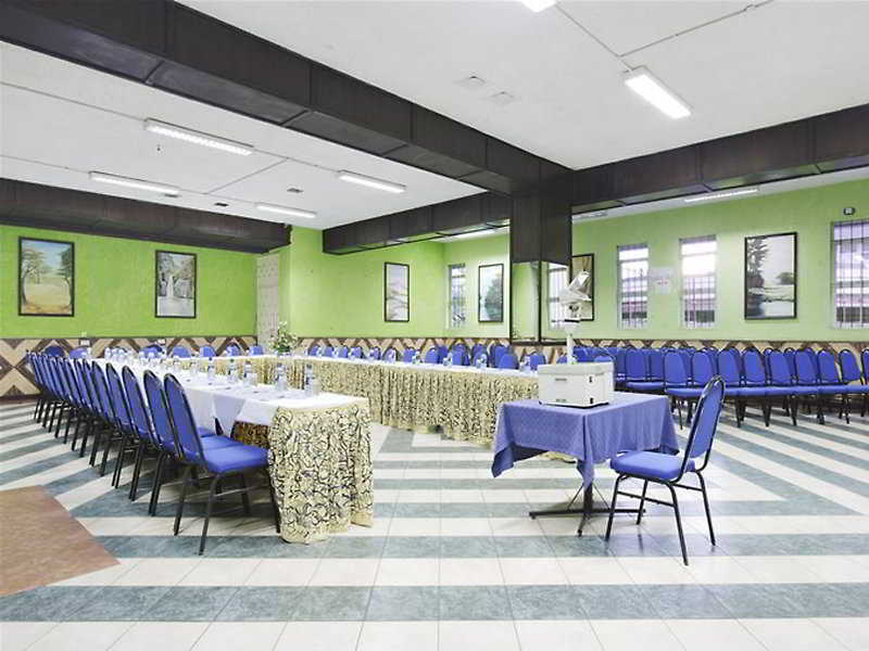 Sentrim 680 Hotel Nairobi Esterno foto